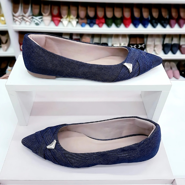 Sapatilha bico fino alongado Adriana Jeans