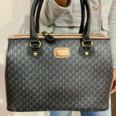 Bolsa importada modelo luxo Preta